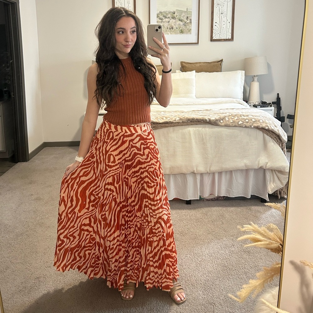 Anthropologie MAEVE The Isobel Silky Pleated Motif maxi skirt orange